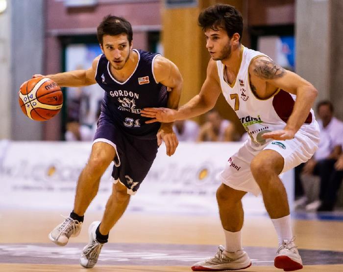 UNA GORDON CHE CRESCE - Serie B Girone B......continua